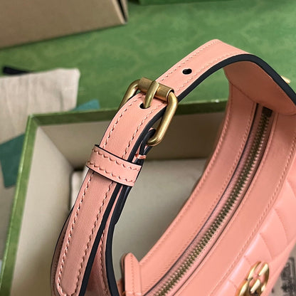 Bolsa Mini Couro Acolchoado Letras Entrelaçadas