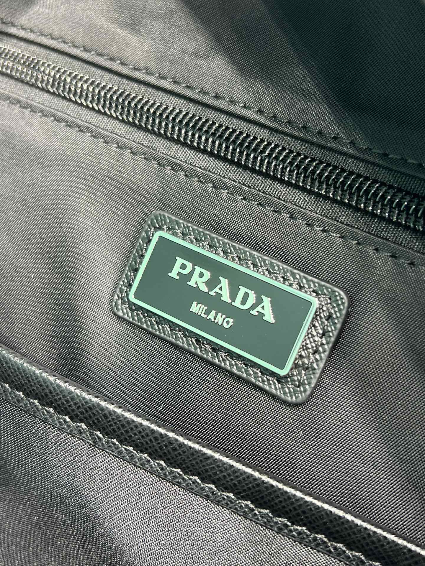 Mochila Couro Estruturado Preto