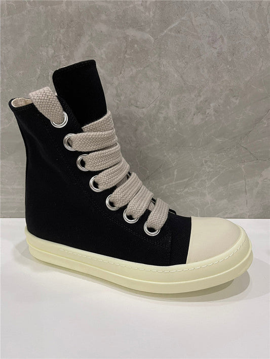 Tênis Cano Alto Nylon Acolchoado Preto com Detalhe Branco