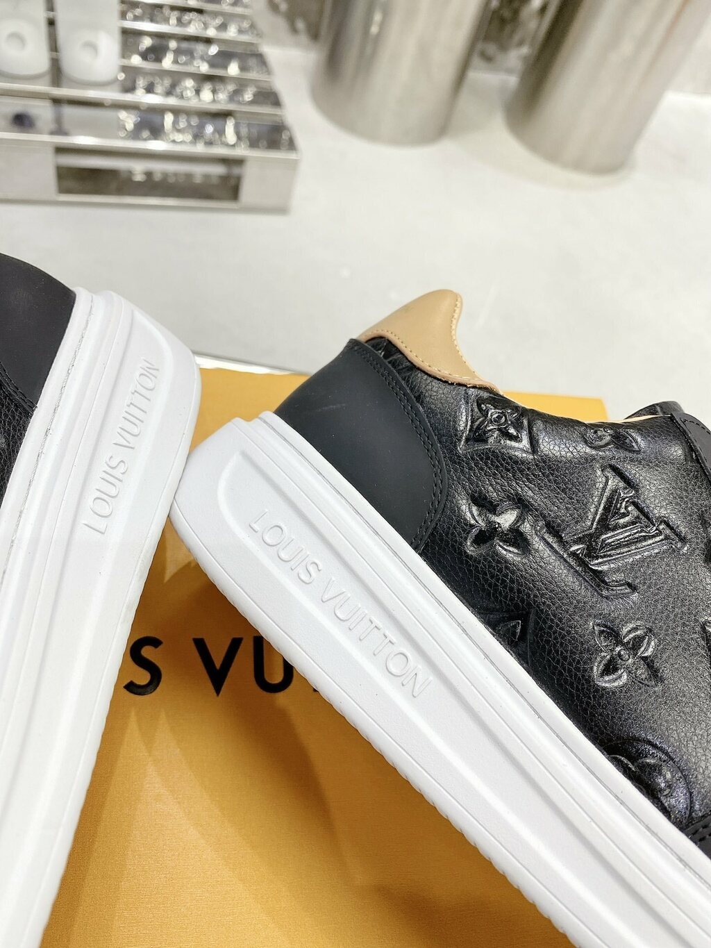 Tênis Couro Preto Cano Baixo Casual