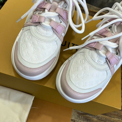 Tênis Chunky Couro Branco Padrão Monograma Geométrico Rosa