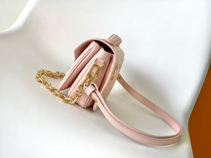 Bolsa Pochete Couro Padrão Monograma Geométrico Rosa Opala