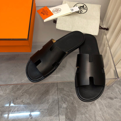 Sandália Couro Liso Preto Tira Cruzada