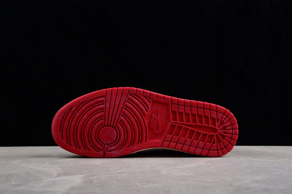 Tênis Cano Alto Basquete Couro Vermelho Preto e Branco