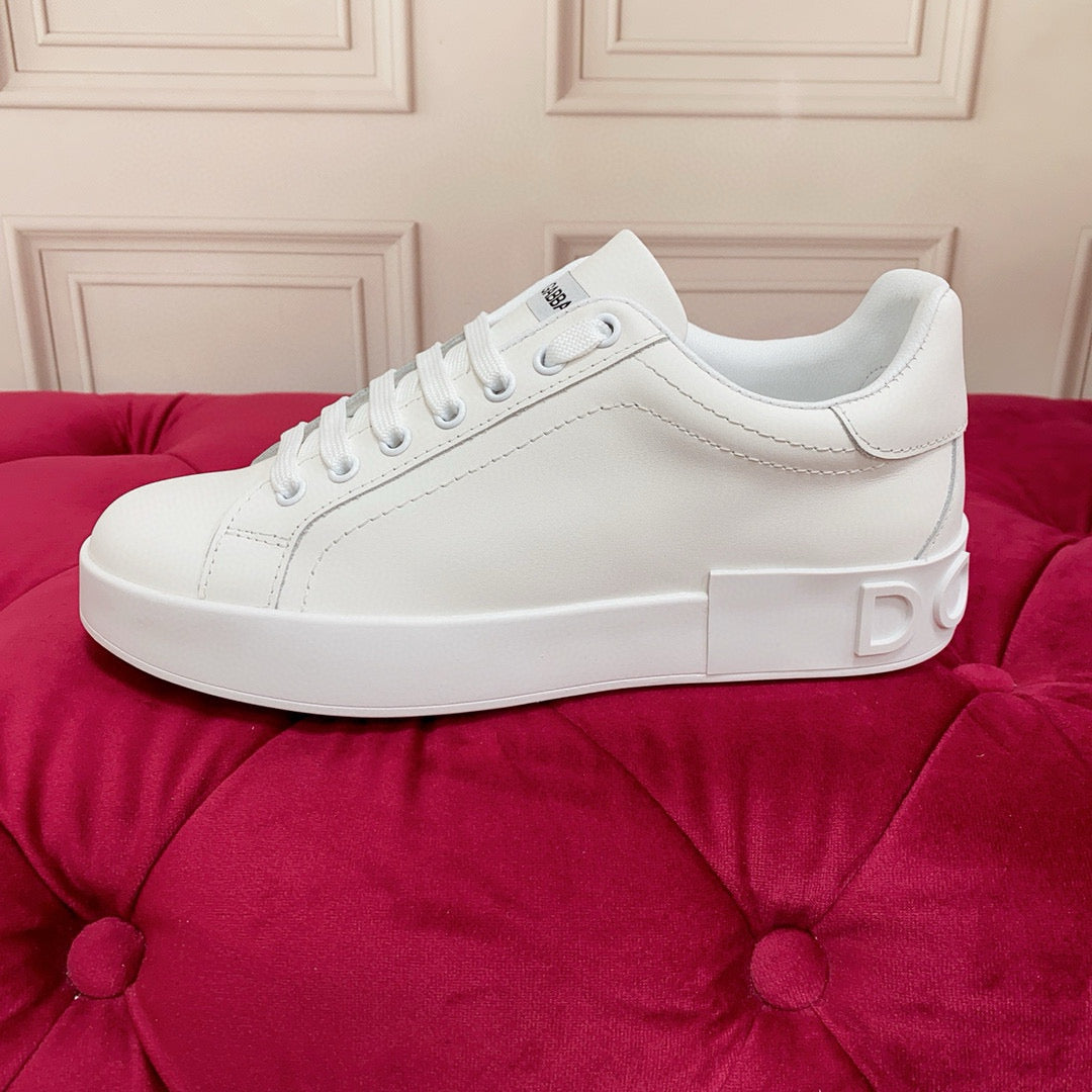 Tênis Couro Branco Detalhe Dourado Casual
