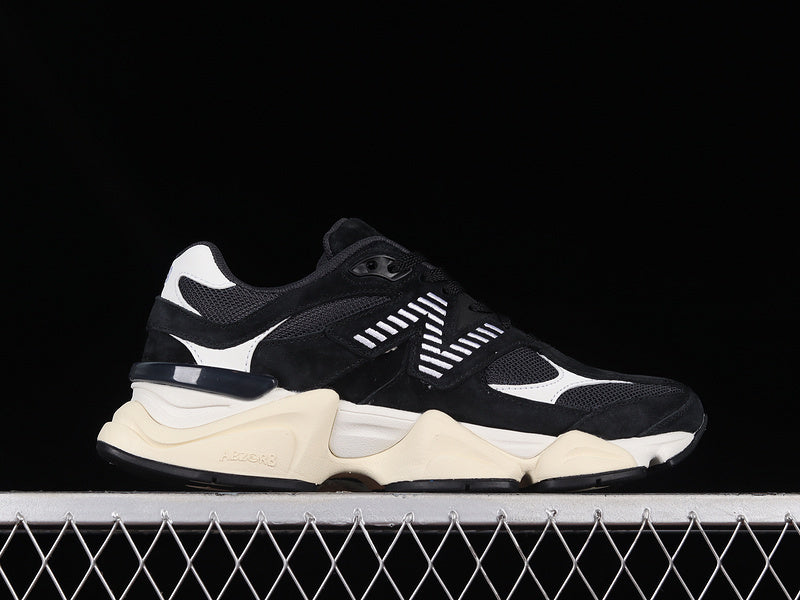 Tênis Runner Malha Preto Detalhe Branco