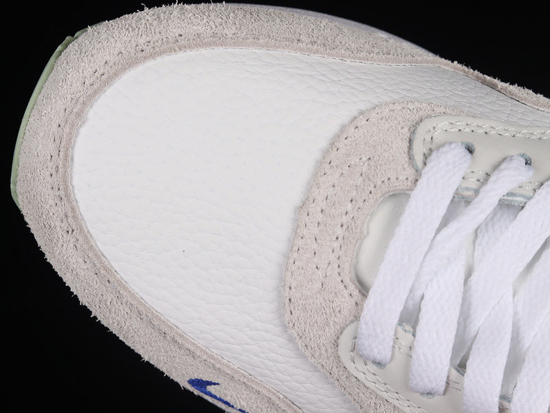 Tênis Runner Malha Branco Pompom Poás Coloridos