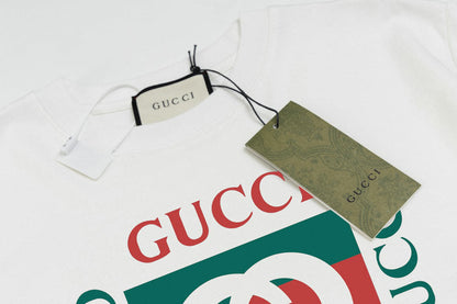 Camiseta Algodão Letras Entrelaçadas