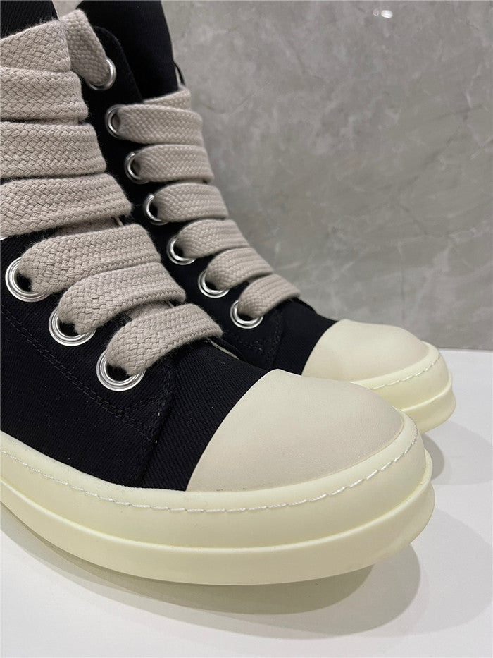 Tênis Cano Alto Nylon Acolchoado Preto com Detalhe Branco