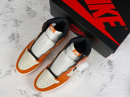 Tênis Cano Alto Basquete Couro Branco Laranja Preto