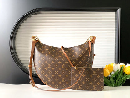 Bolsa Hobo Couro Padrão Monograma Geométrico Marrom