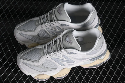 Tênis Runner Cinza com Detalhe Lilás
