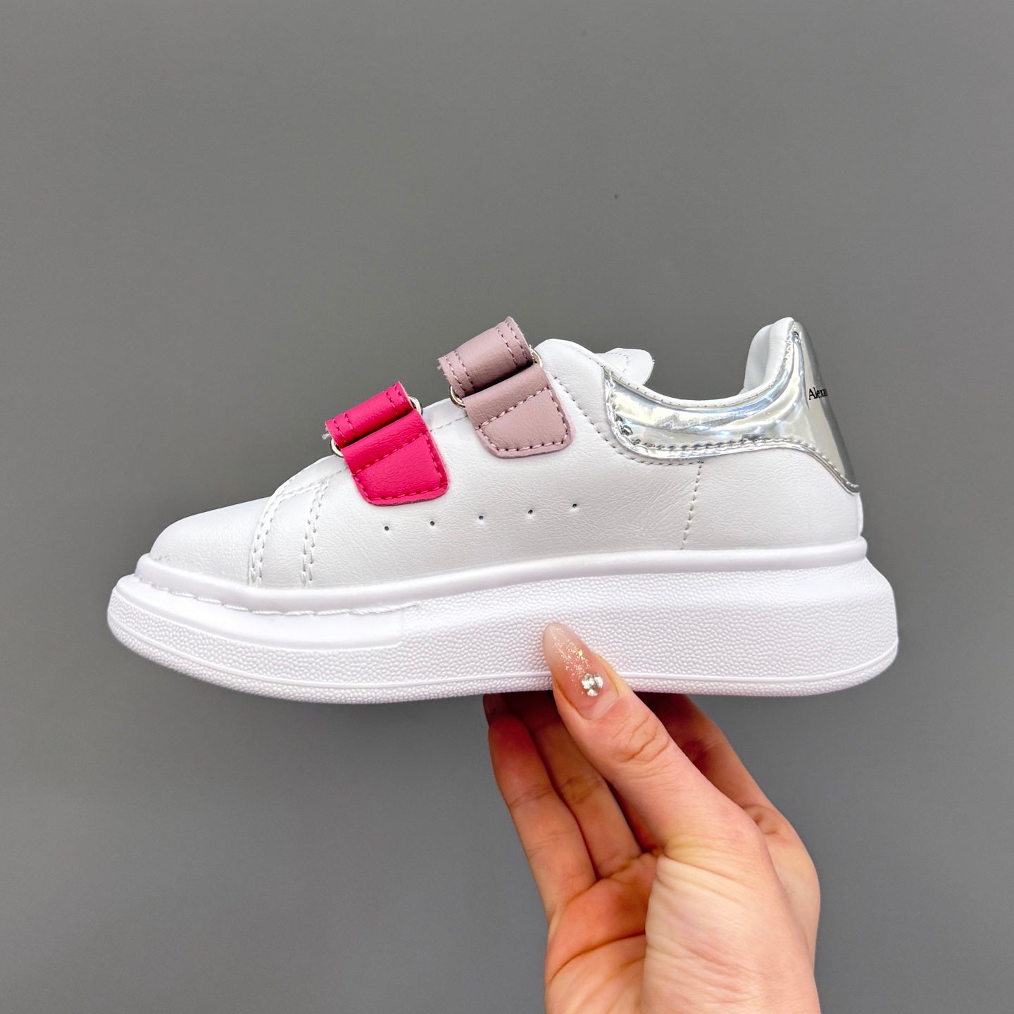 Tênis Couro Branco Detalhe Rosa Infantil