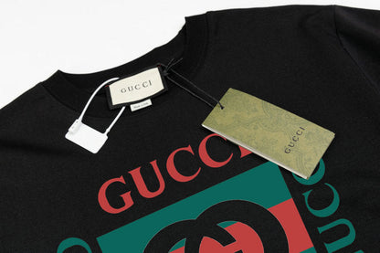 Camiseta Algodão Letras Entrelaçadas