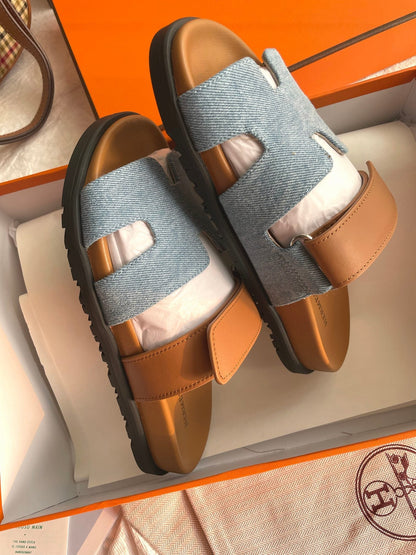 Sandália Couro Jeans Tira em H Vazada