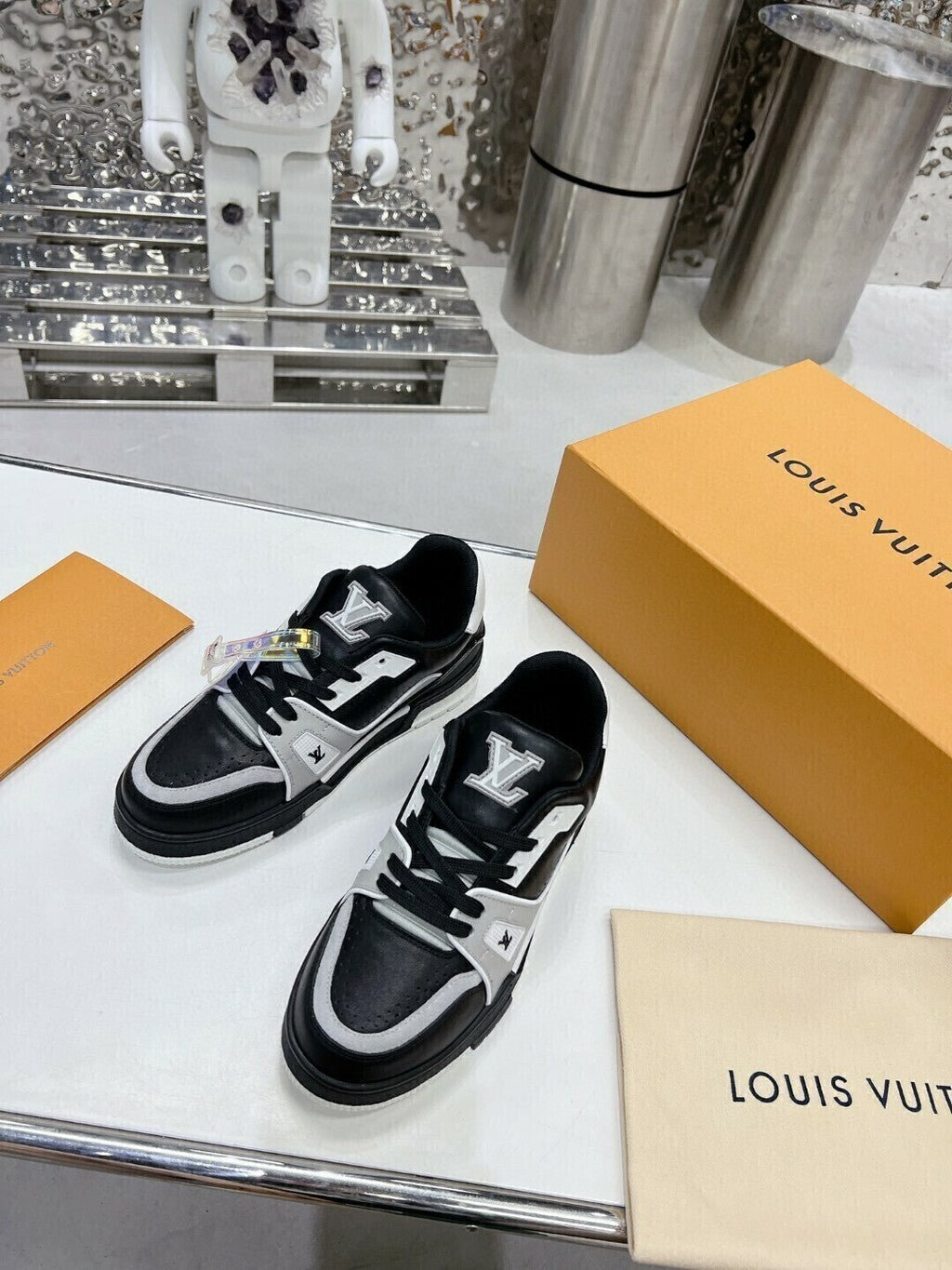 Tênis Casual Malha Preto Cinza e Branco