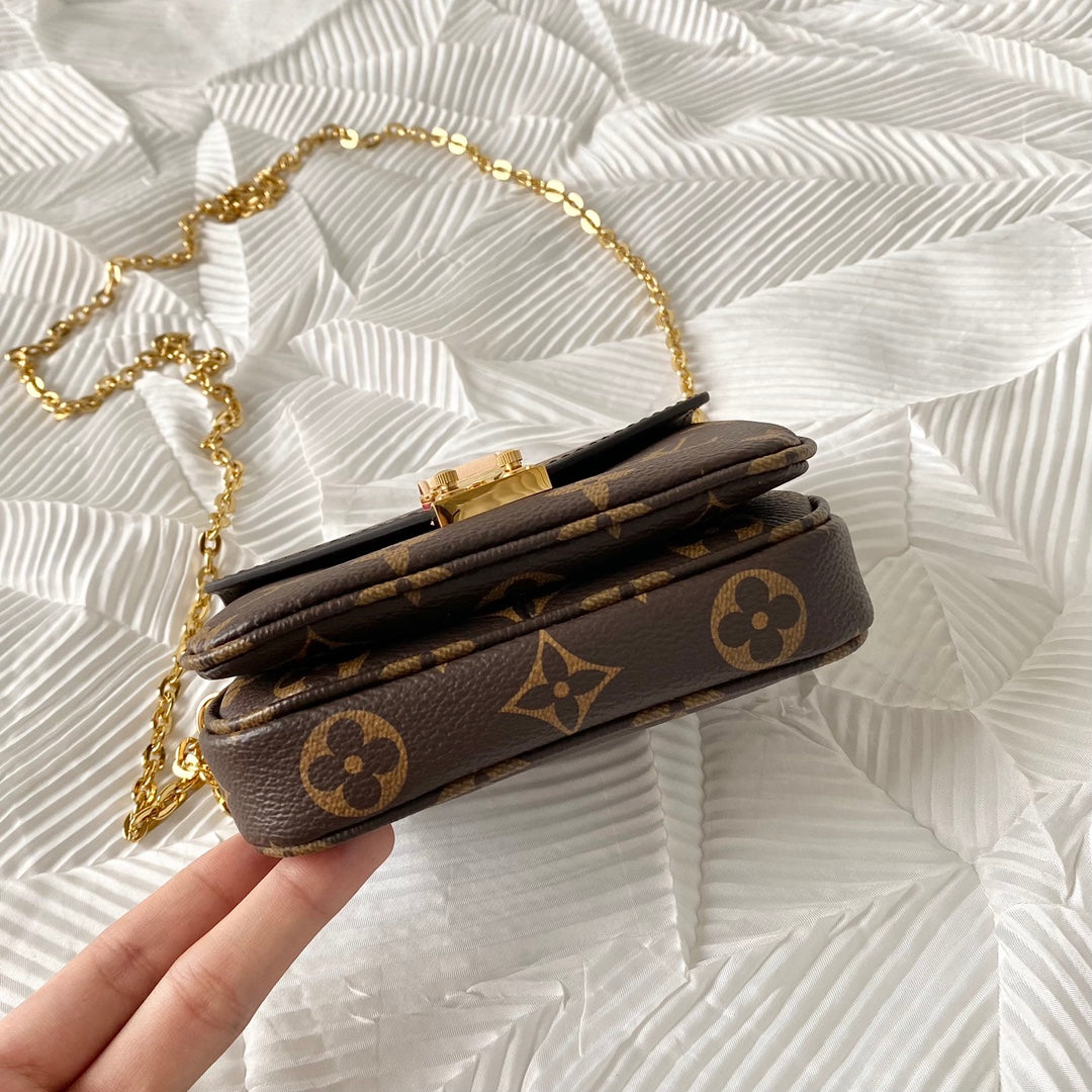 Bolsa Satchel Lona Padrão Monograma Geométrico Marrom Pequena
