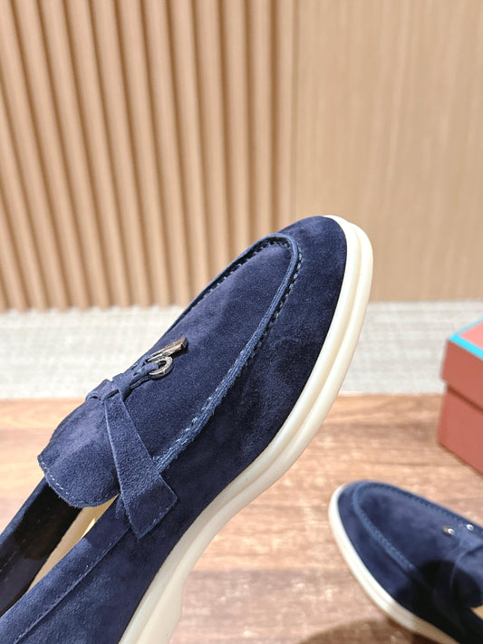 Loro Piana Summer Charms Walk Feminino na cor Azul Marinho, detalhe 5