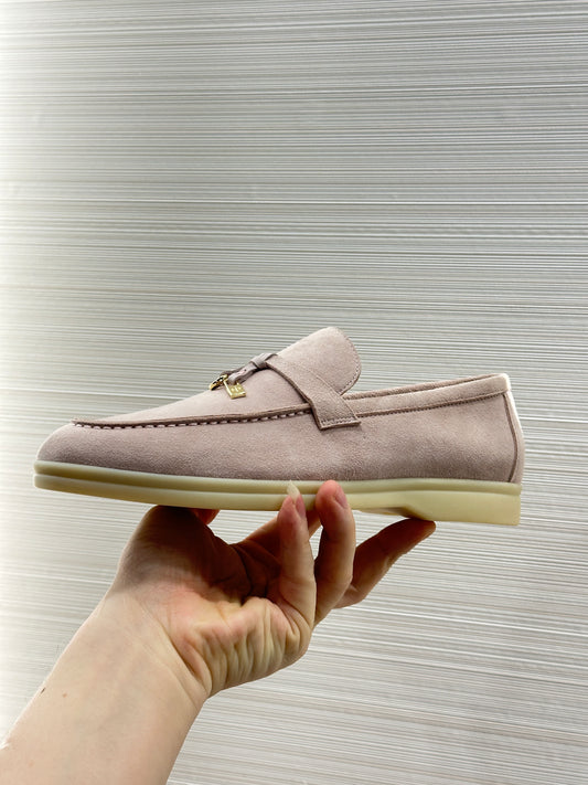 Loro Piana Summer Charms Walk Feminino na cor Rosa Névoa, detalhe 4