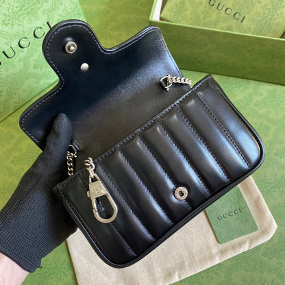 Bolsa Shoulder Couro Acolchoado Preto Alça de Corrente