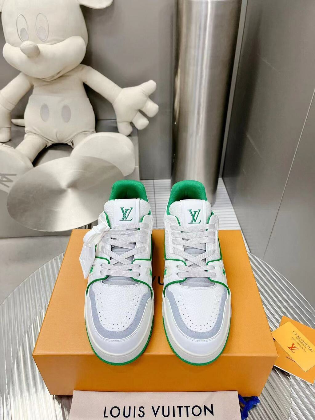 Tênis Couro Branco Detalhe Verde