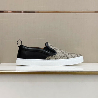 Tênis Slip-On Lona Padrão Entrelaçado Marrom e Bege
