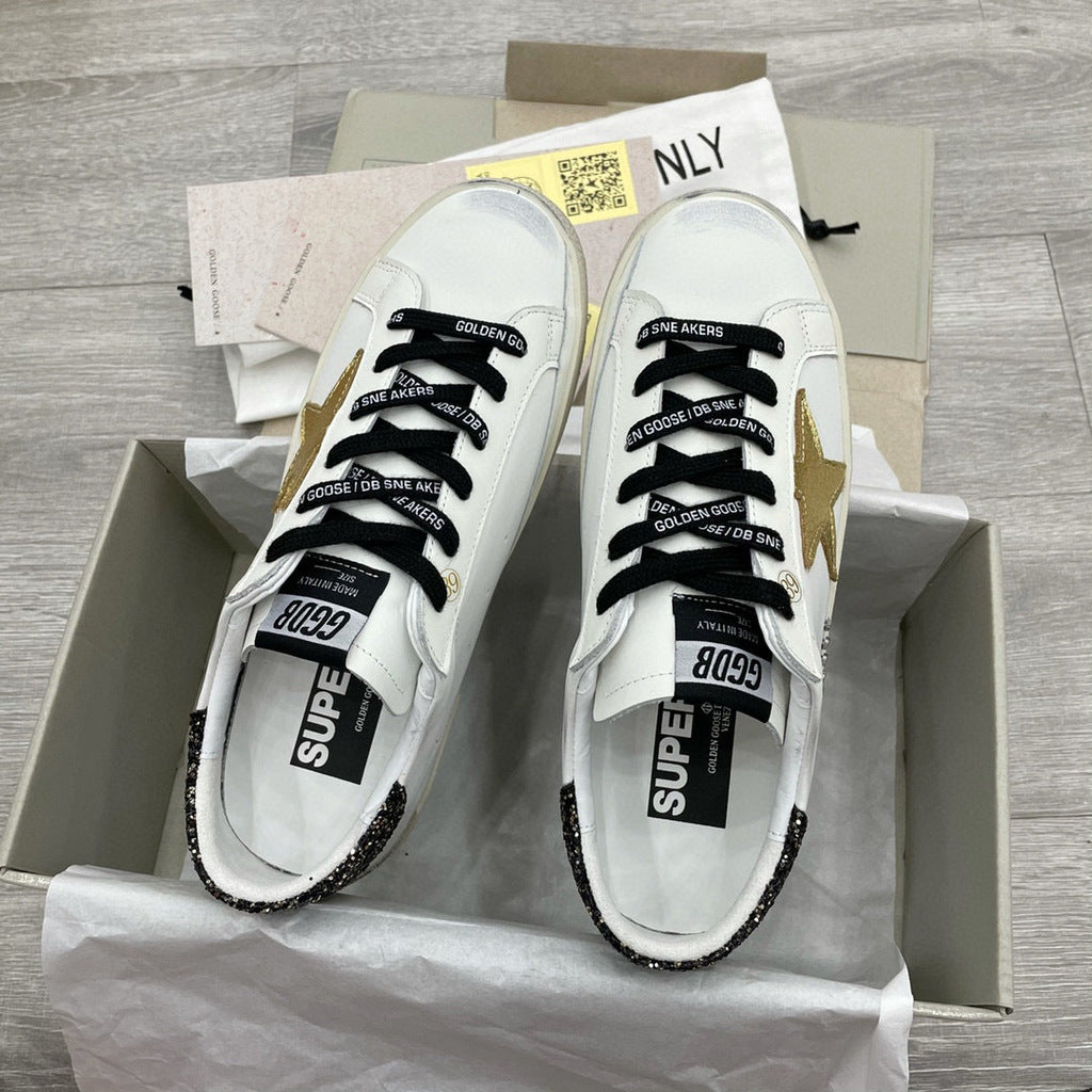 Tênis Couro Branco Estrela Lateral Dourada