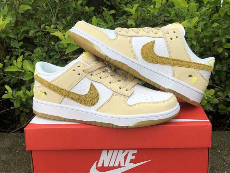 Tênis Cano Baixo Couro Branco Detalhe Amarelo