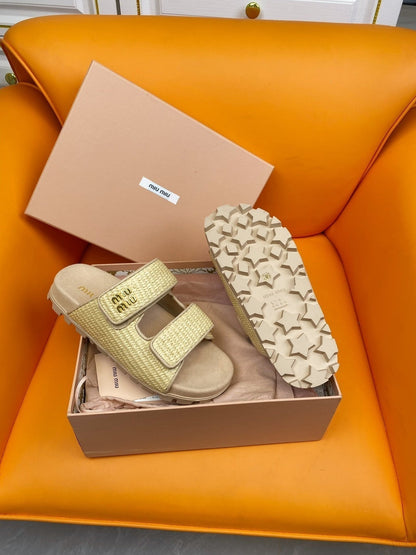 Sandália Flat Couro Minimalista