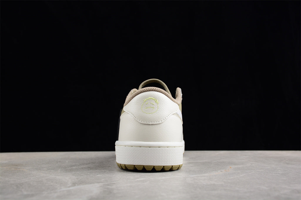 Tênis Cano Baixo Couro Olive com Detalhes Contrastantes
