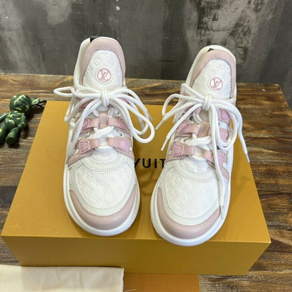 Tênis Chunky Couro Branco Padrão Monograma Geométrico Rosa