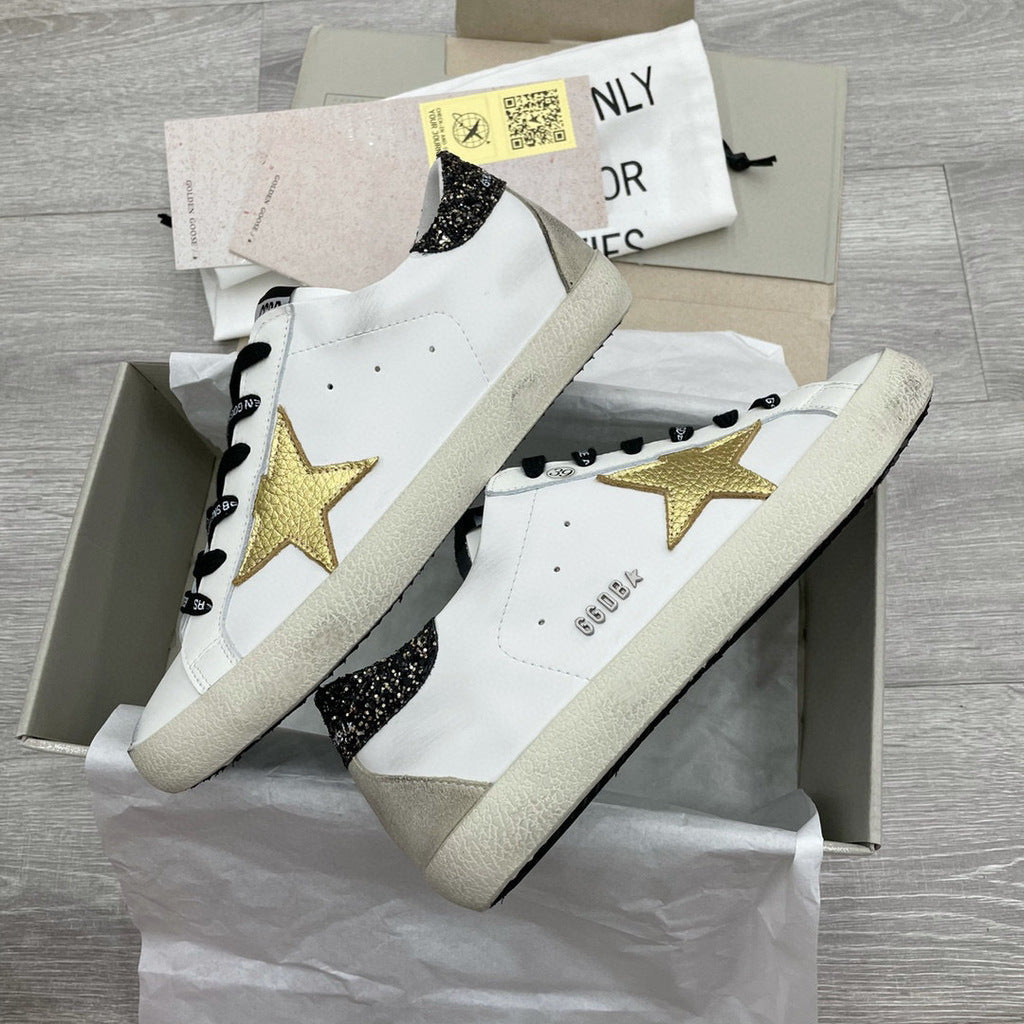 Tênis Couro Branco Estrela Lateral Dourada