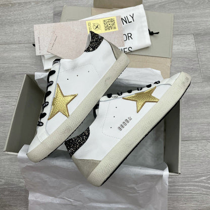 Tênis Couro Branco Estrela Lateral Dourada