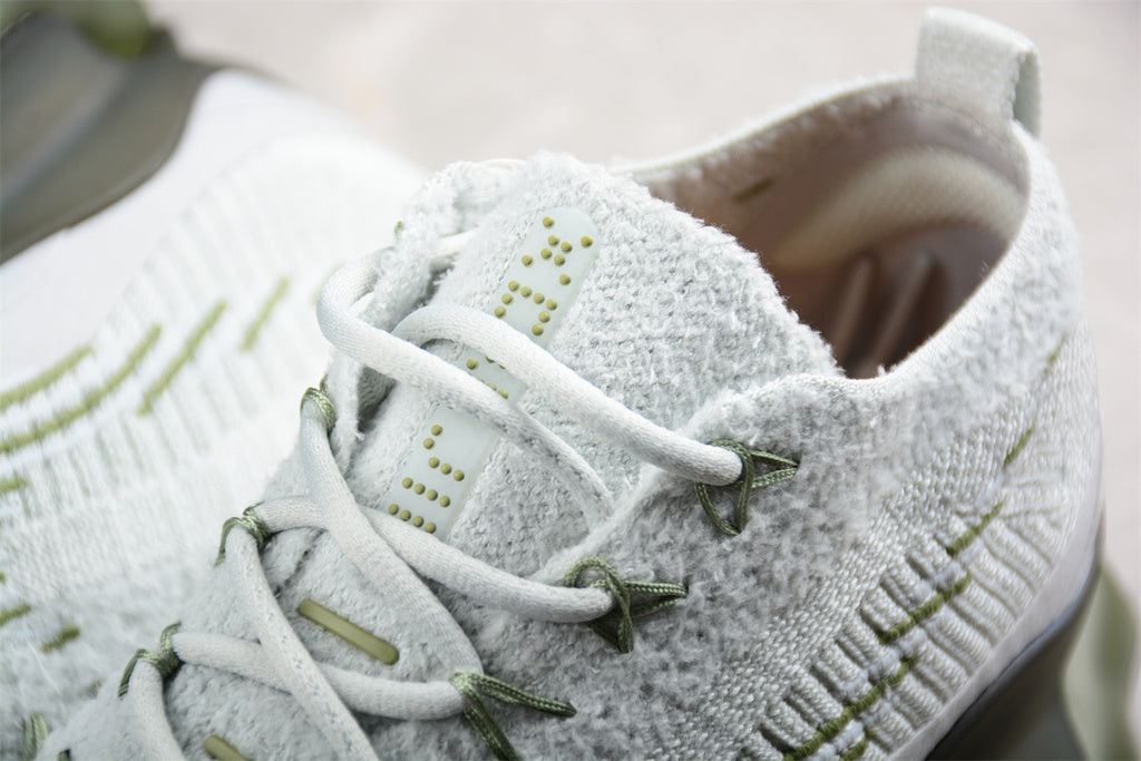 Tênis Runner Malha Cinza Detalhe Estruturado
