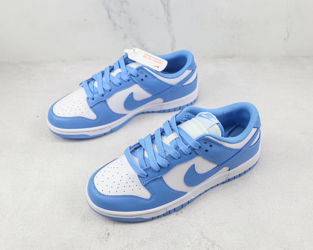 Tênis Cano Baixo Couro Branco com Detalhe Azul