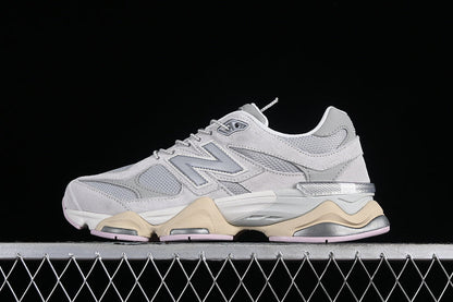 Tênis Runner Cinza com Detalhe Lilás