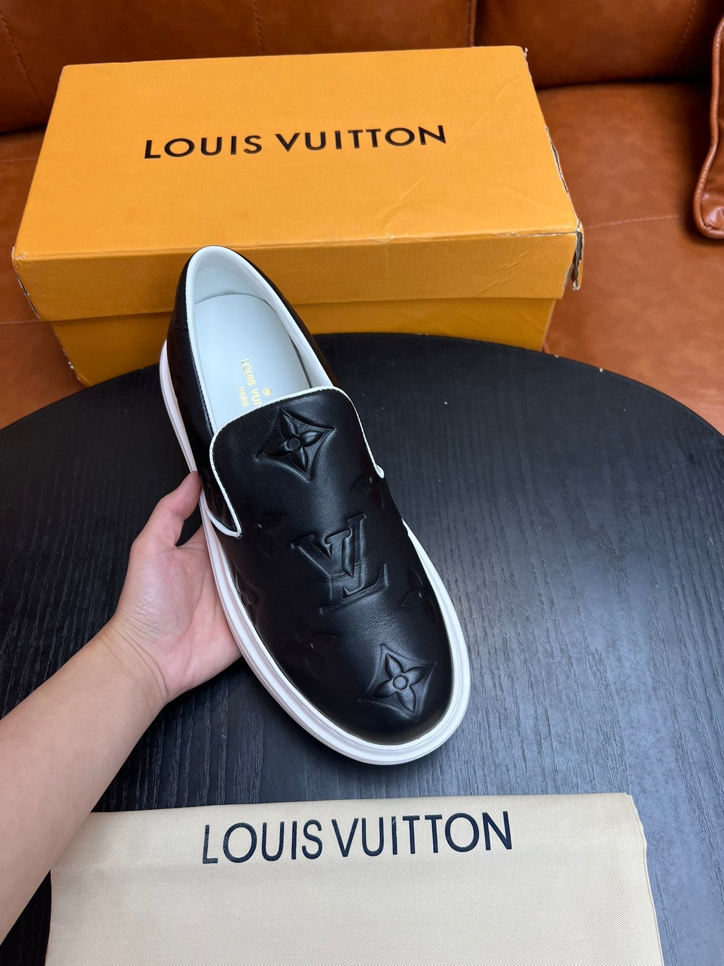 Tênis Slip-On Couro Preto