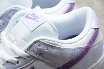 Tênis Cano Baixo Couro Roxo com Detalhes Contrastantes