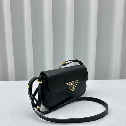 Bolsa Ombro Couro Estruturada Placa Triangular