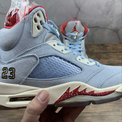 Tênis Cano Alto Basquete Azul Gelo Detalhes Metalizados