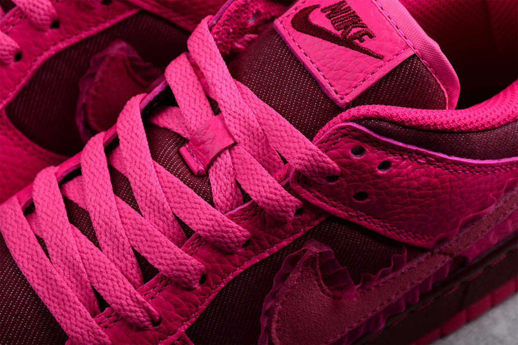 Tênis Cano Baixo Couro Rosa Detalhe Branco