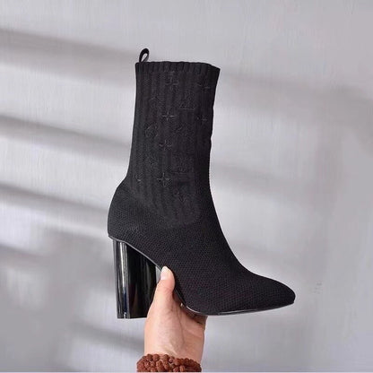 Bota Cano Médio Silhueta Clássica