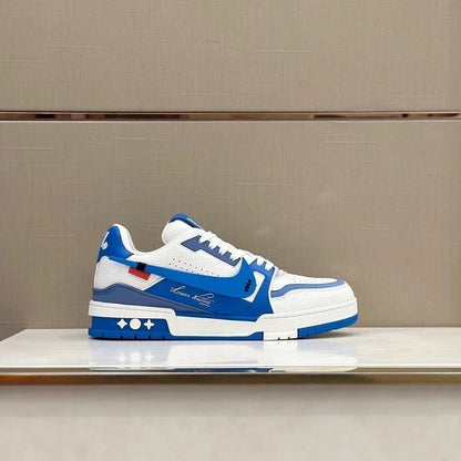 Tênis Couro Branco com Detalhe Azul Cano Baixo