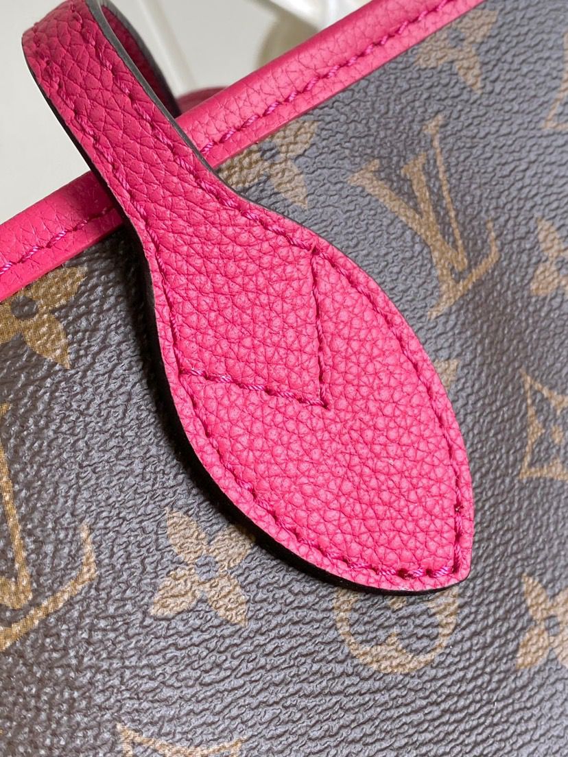 Bolsa Tote Couro Padrão Monograma Geométrico Rosa com Alça Ajustável