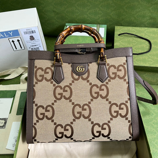 Bolsa Tote Couro Camel Letras Entrelaçadas Pequena