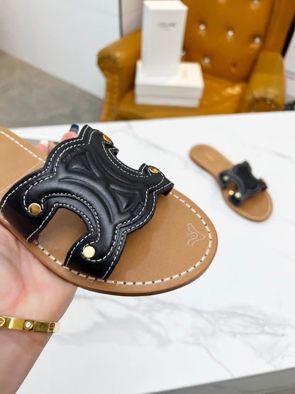 Sandália Mule Couro Preto Detalhe Frontal Geométrico