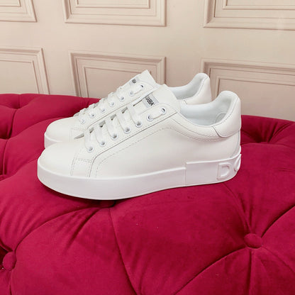 Tênis Couro Branco Detalhe Dourado Casual