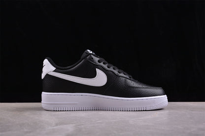 Tênis Cano Baixo Couro Preto e Branco