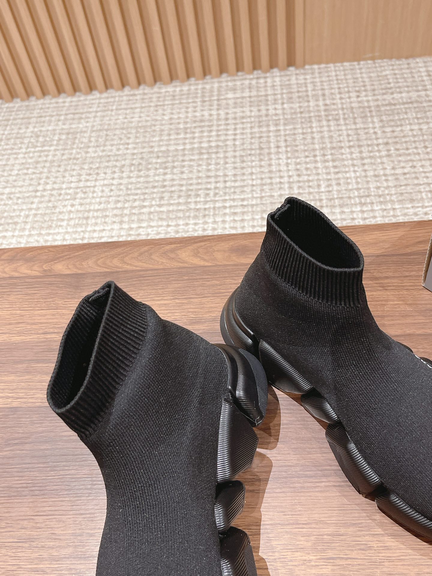 Tênis Runner Malha Preto Cano Médio