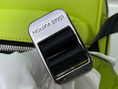 Bolsa Mensageira Lona Amarela Padrão Monograma Geométrico